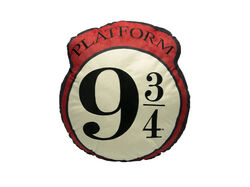 Imagem do produto almofada platform 9 3/4 abysse harry potter 39cm